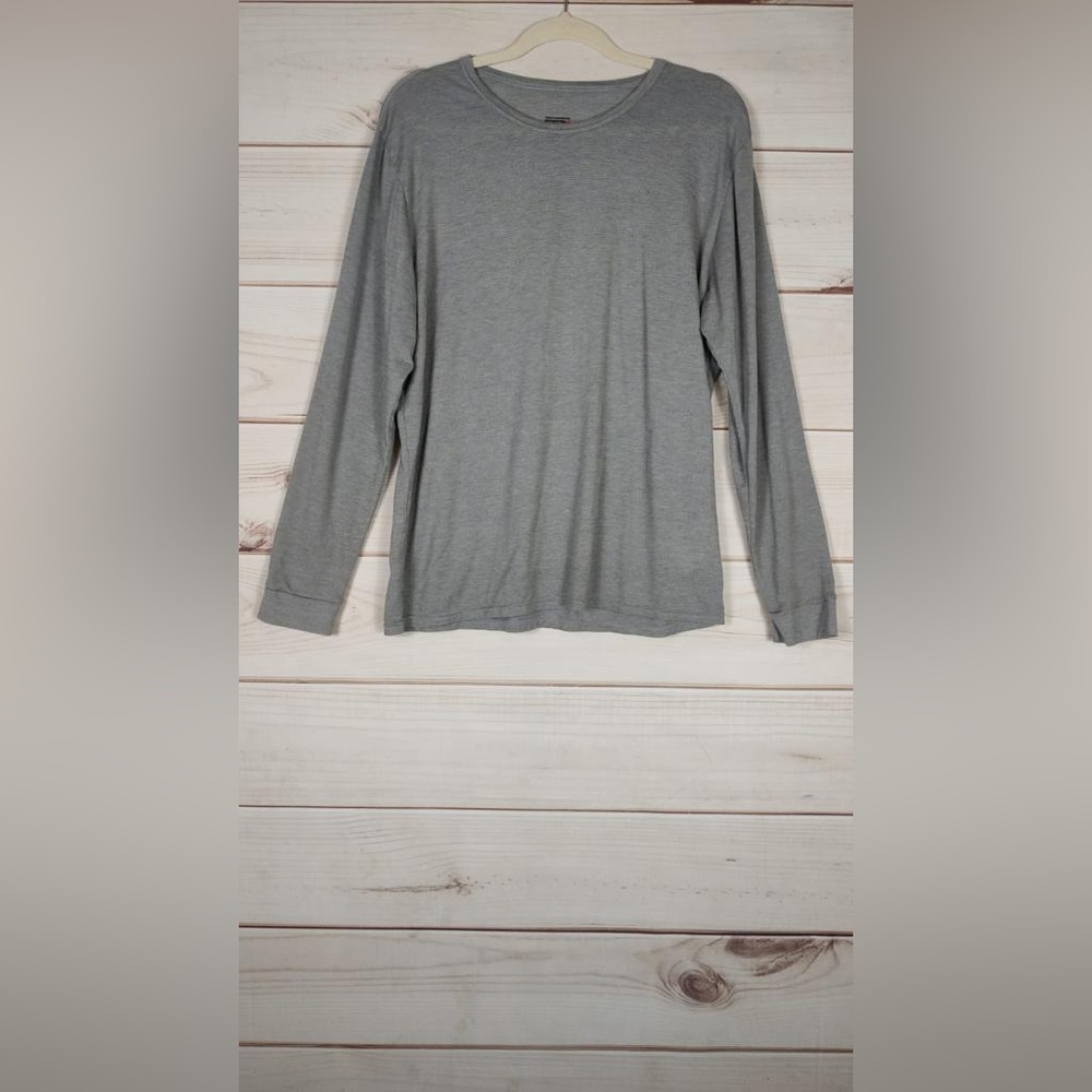 Weatherproof XL shirt men’s pullover crew neck long sleeve t-shirt.